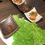 黒毛和牛焼肉 白か黒 - 