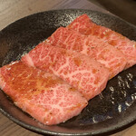 黒毛和牛焼肉 白か黒 - 