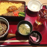 神楽坂 鴨匠 - 鴨そぼろ重定食¥1380-