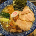らーめん くじら軒 横浜本店 - パーコチャーシュー麺 薄口醤油味