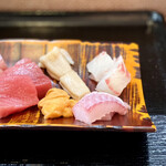 よねさん - 〈2021年03月再訪・96回目〉刺し盛りは、本鮪・カンパチ・金目鯛・みる貝・メバル・メジナ・雲丹