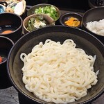 本場のさぬきうどん 徹麺 - 釜玉うどん　682円(税別)