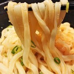 本場のさぬきうどん 徹麺 - 卵と出汁醤油がシッカリ絡みます