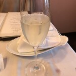 RISTORANTE REGA - サービスのシャンパン