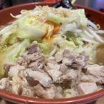 イレブンフーズ 源流 - チャーシューとキャベツがめちゃうまぁ