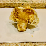 日本橋 蕎ノ字 - ☆玉取茸の天ぷら
      ◎肉厚で豊かな香りと旨味が濃い椎茸である。