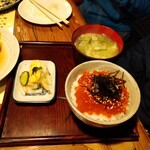 炉ばた　万年青 釧路本店 - いくら丼
