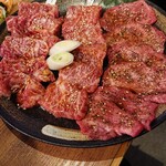 Yakiniku Horumon Kanaiya - 