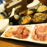 大衆炭火焼肉ジンギスカン ホルモン酒場 風土. - 