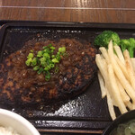 わ楽 - アッツアツのハンバーグ