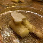 浪花ろばた 頂鯛 - ホワイトアスパラとホタテガイのフリット