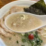 中村屋 - 塩とんこつ背脂 大盛 チャーシューTP スープ