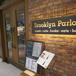 Brooklyn Parlor - 入口です