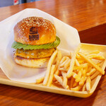 Burger Revolution Tokyo Wine & Bar - 