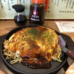 Hiroshima Ji Okonomiyaki Tarachan - 広島お好み焼き　800円　シーフードトッピング200円