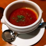 Hirukara Wain Shokudou - スープ。トマト系でプツプツ具沢山！