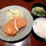 名代とんかつ かつくら - 「三元豚かつロース(80g)定食」1220円