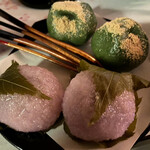 Yakata Bunedaikimaru - 大〆は桜餅と草餅