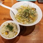 麺屋 六感堂 - ウドのクラムチャウダーヌードル＋ムール貝と筍のバターライス