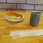 居酒屋うさぎや - まずこれがきた