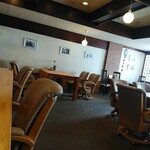 居酒屋うさぎや - 内観。意外と広い。