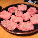 焼肉 一升びん - 