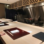 料理屋 稲家 - カウンター左方向