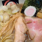 おおぜき中華そば店 - にぼしそばアップ