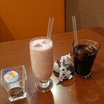 Hamakita Kohi - いちごみるく生ジュース（600円）&大人の飲むコーヒーゼリー（630円）