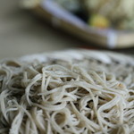 手打ちそば　かつら - 蕎麦のアップです