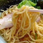 横浜屋 - 麺もＥ感じ