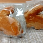サンデーベイクショップ - うさぎのサンドイッチビスケット ￥300
      レーズンバターがサンドされてます