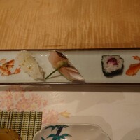 対馬のどぐろとイカ活き造り 博多 魚蔵 都ホテル店 - 