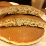 Kohikan - 自家製ホットケーキ 断面