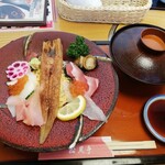Matsuba Sushi - 海鮮あなご1匹ちらし（1700円税別）