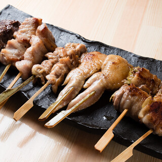 Enjoy our famous ``teppanyaki skewers'' made with carefully selected ingredients and Seafood dishes delivered directly from the market!