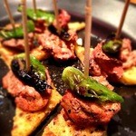 SALVATORE CUOMO & BAR - 白レバーのピリ辛テスタローリ ピンチョス