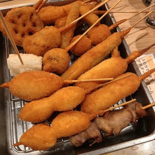 梅田駅周辺で安い串カツなら 美味しく味わえる人気店13選 食べログまとめ 梅田駅周辺で安い串カツなら 美味しく味わえる人気店13選 食べログまとめ