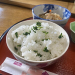 廟の隠れ家 - 五加木ごはん