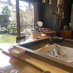 廟の隠れ家 - お店の内観