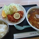 ファミリーレスト樹の実Ⅱ - チキンカツ+ラーメンセット