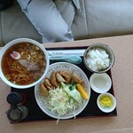 ファミリーレスト樹の実Ⅱ - 揚げぎょうざ+ラーメンセット