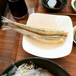 マル佑 - サヨリの唐揚げ