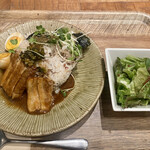 肉が旨いカフェ NICK STOCK - 魯肉飯のランチ　1,078円