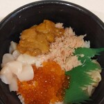 魚丼 - 