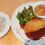 カフェモ・ルタオ - チーズカツレツ～削りチョコ仕立て～1,430円　2021/02