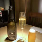 TTOAHISU - 主人はビール、私はシャンパンを。