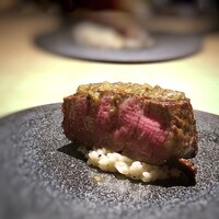 TTOAHISU - ◆黒毛和牛（鹿児島）のヒレ肉、蕗の薹のソースで・・この厚みとボリューム嬉しい。