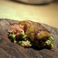 TTOAHISU - ◆喉黒、グリーンアスパラ・菜の花・海老の出汁のリゾット、茗荷
