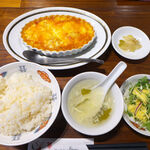 華味 - エビチリグラタン（￥1100）。この店ならではのオリジナルメニュー！